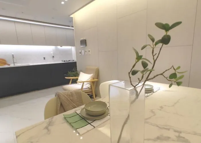 2023 New Build, Super Neat Full Option Appartement