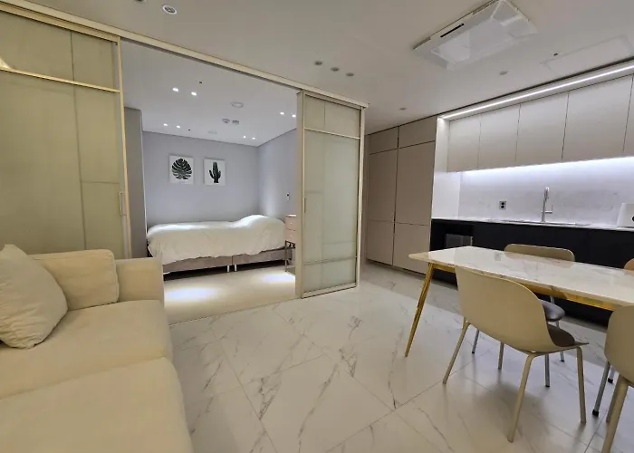 2023 New Build, Super Neat Full Option Appartement *