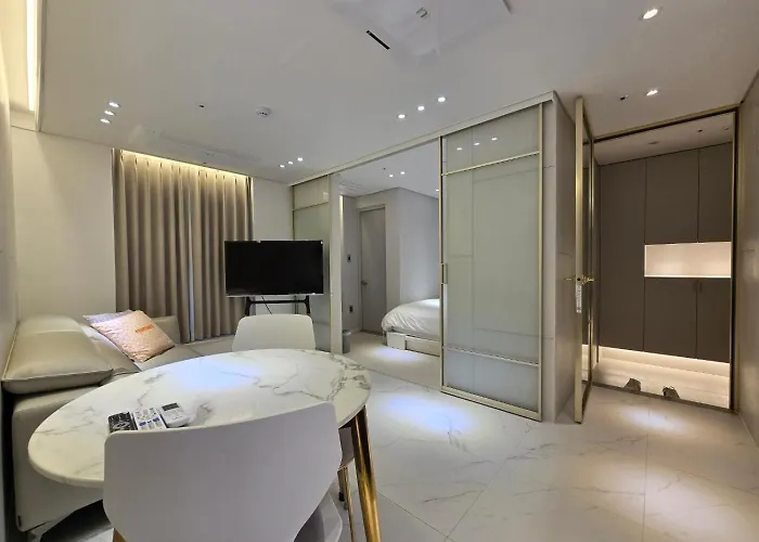 2023 New Build, Super Neat Full Option Appartement