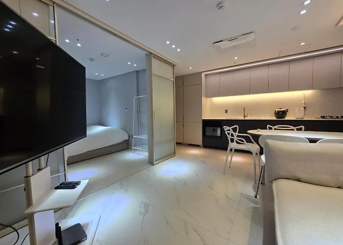 2023 New Build, Super Neat Full Option *